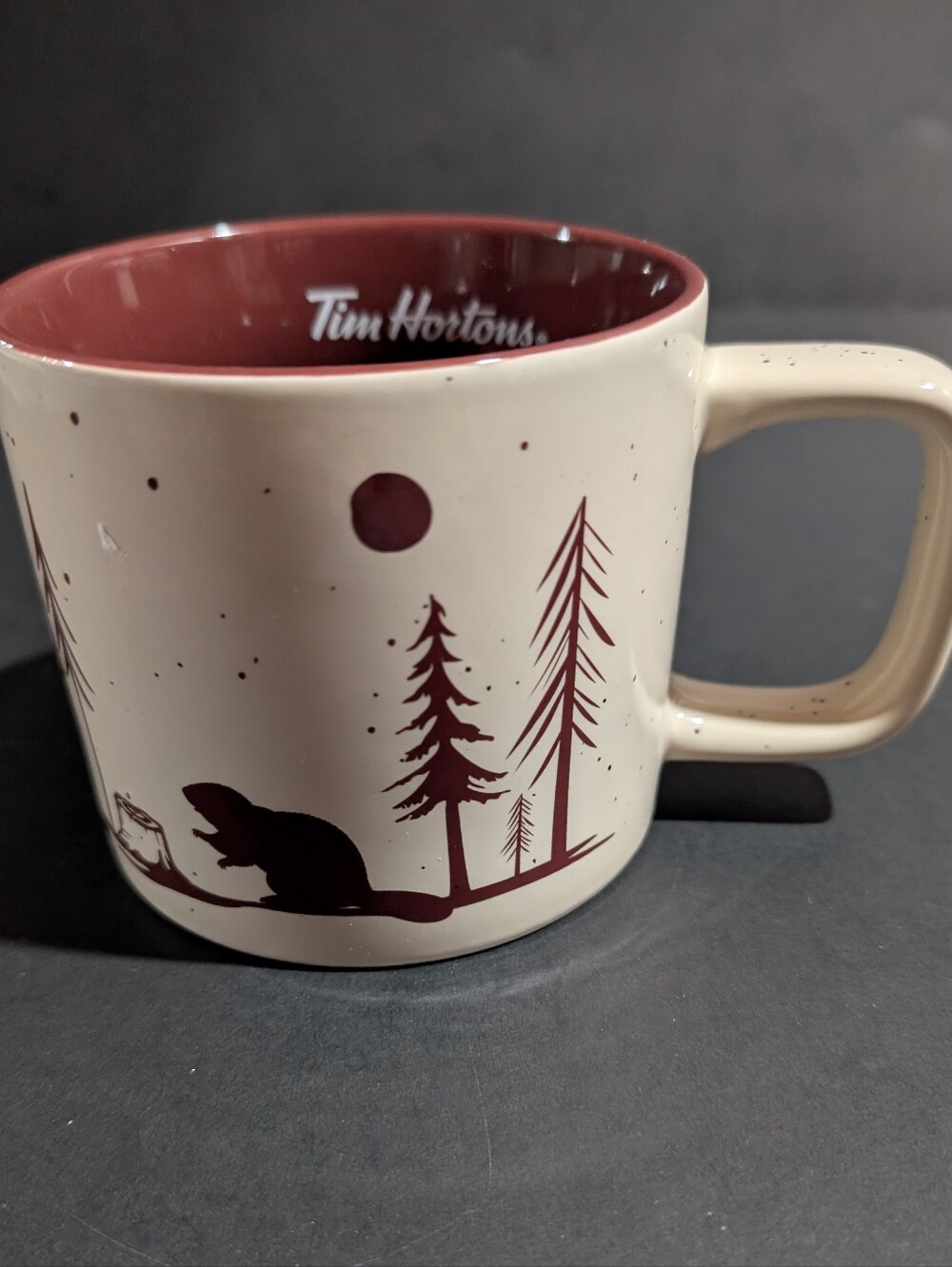 Tim Hortons Beaver Coffee Mug  Holiday   Tea Ceramic 16 oz Limited Edition 2019